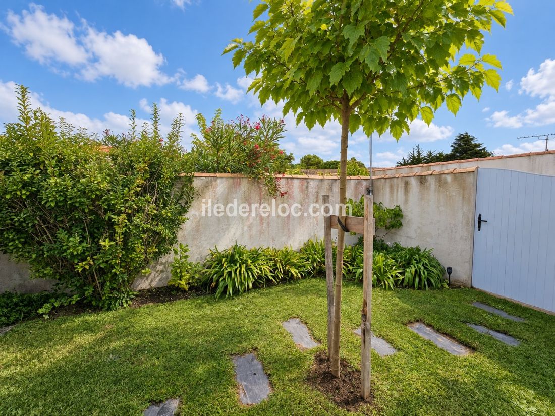 Photo 9: An accomodation located in La Flotte-en-R&eacute; on ile de R&eacute;.