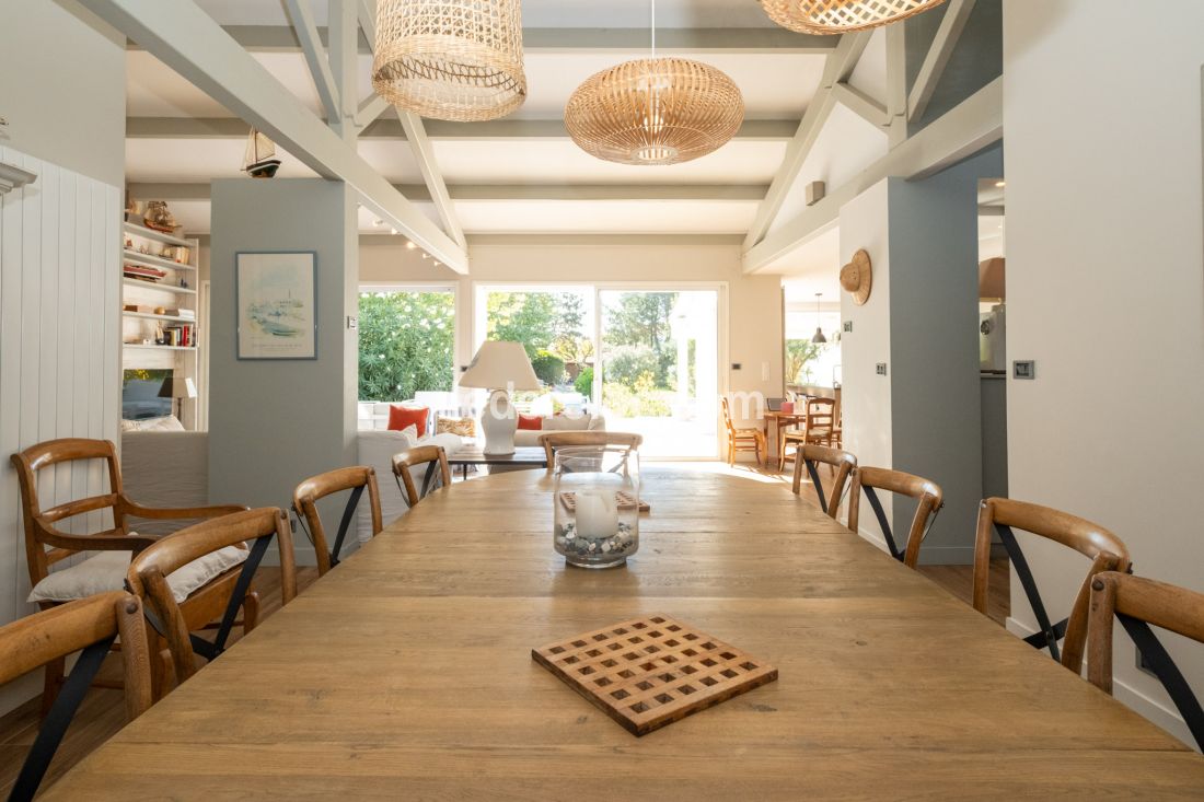 Photo 6: An accomodation located in La Couarde-sur-mer on ile de R&eacute;.