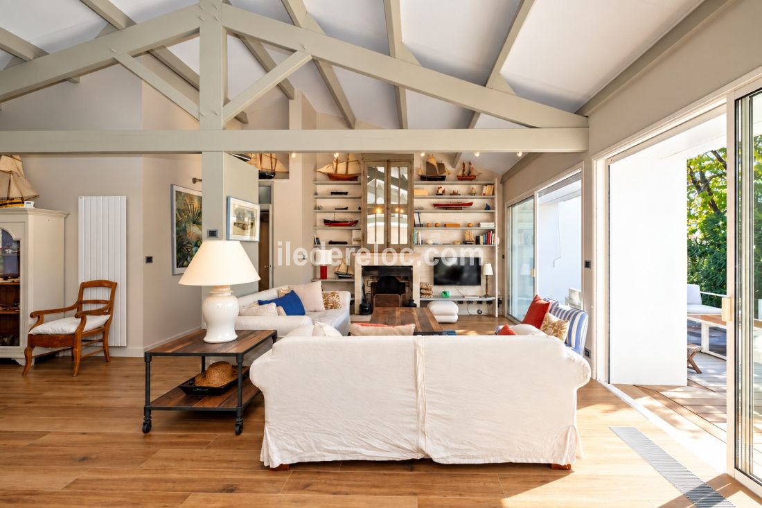 Photo 7: An accomodation located in La Couarde-sur-mer on ile de R&eacute;.