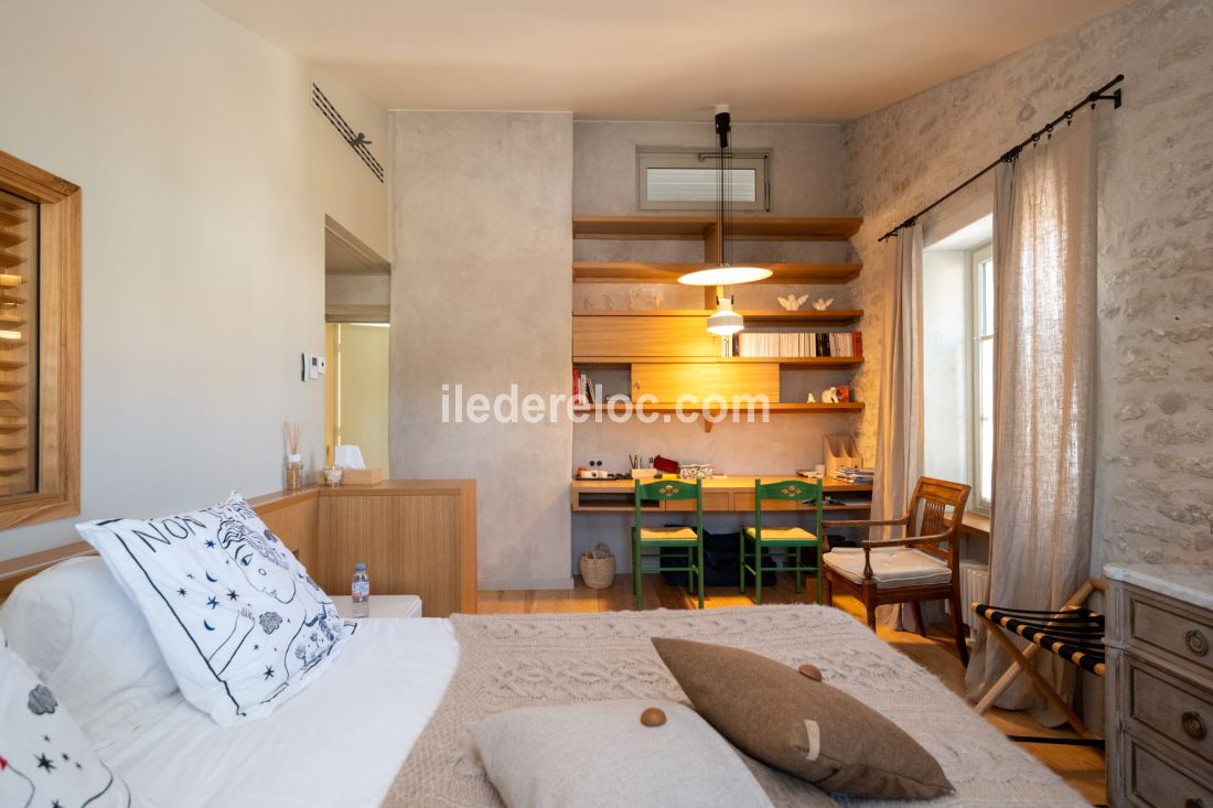 Photo 6: An accomodation located in Ars en R&eacute; on ile de R&eacute;.