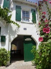 ile de ré House in the heart of la couarde - tourist office 