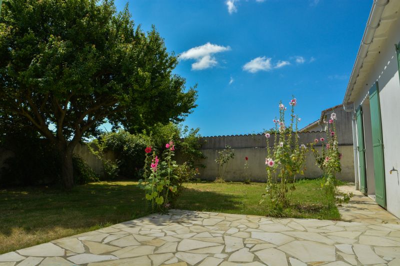 Photo 6: An accomodation located in Ars en Ré on ile de Ré.